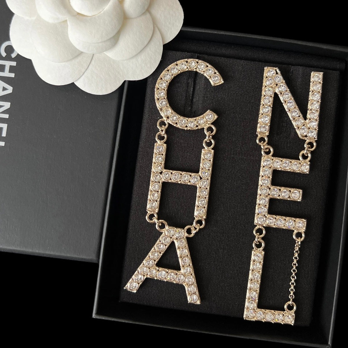 Chanel - Other - Crystal - Gold