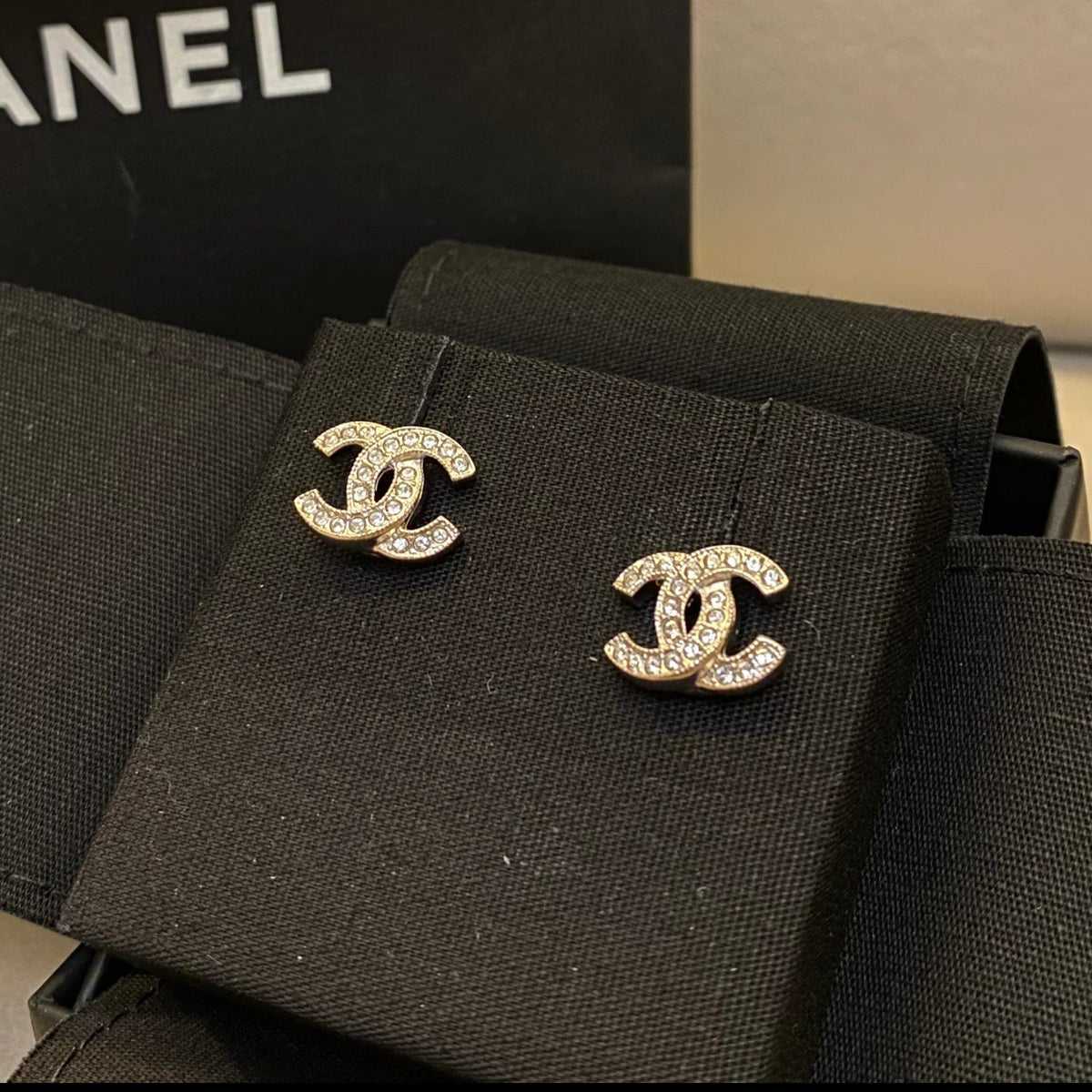 Chanel - Other - Crystal - Gold