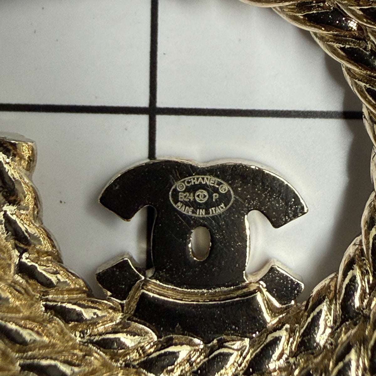 Chanel - Other - Crystal - Gold