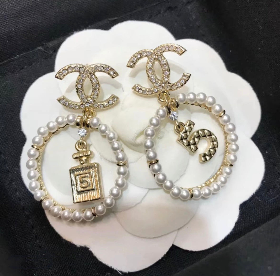 Chanel - Other - Crystal - Gold