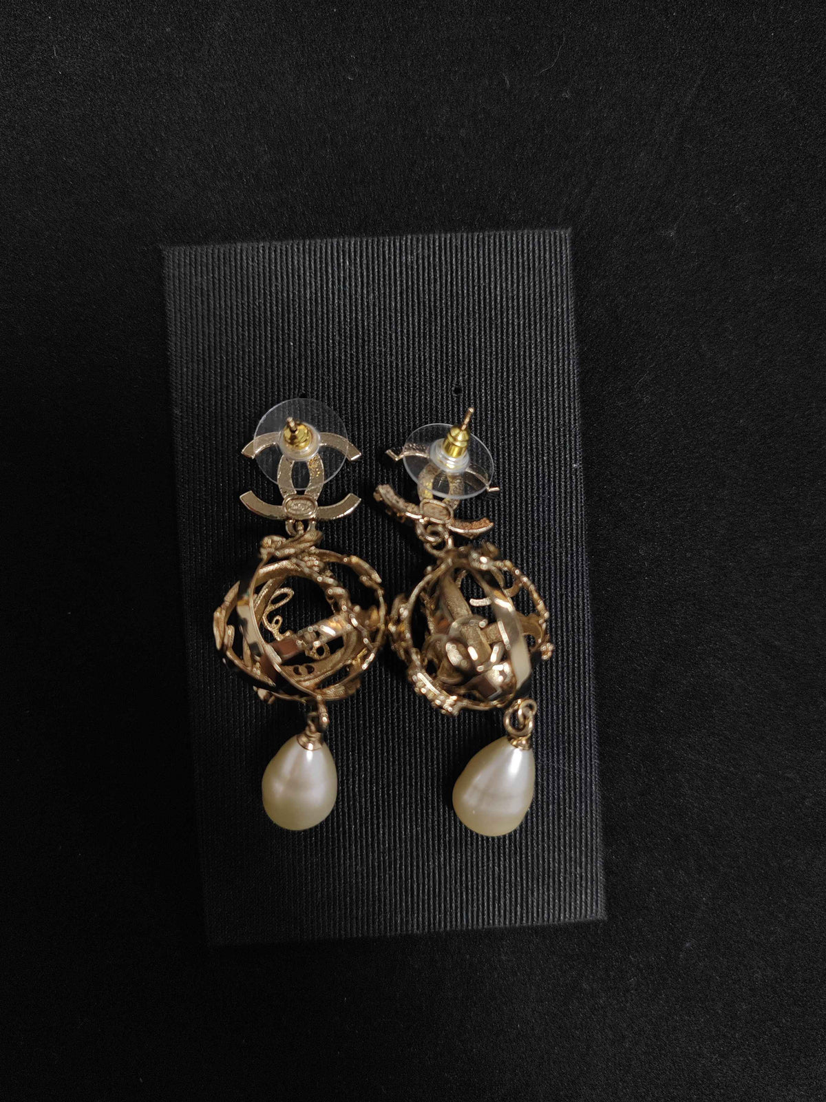 Chanel - Other - Crystal - Gold