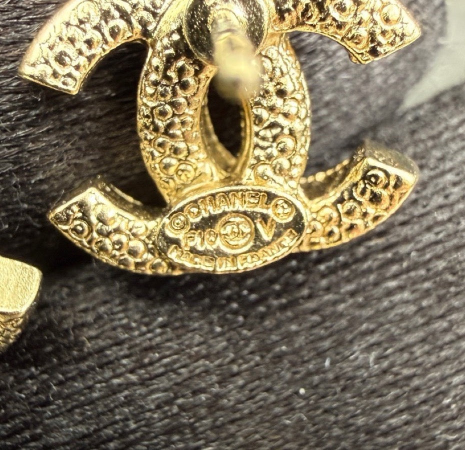 Chanel - Other - Crystal - Gold