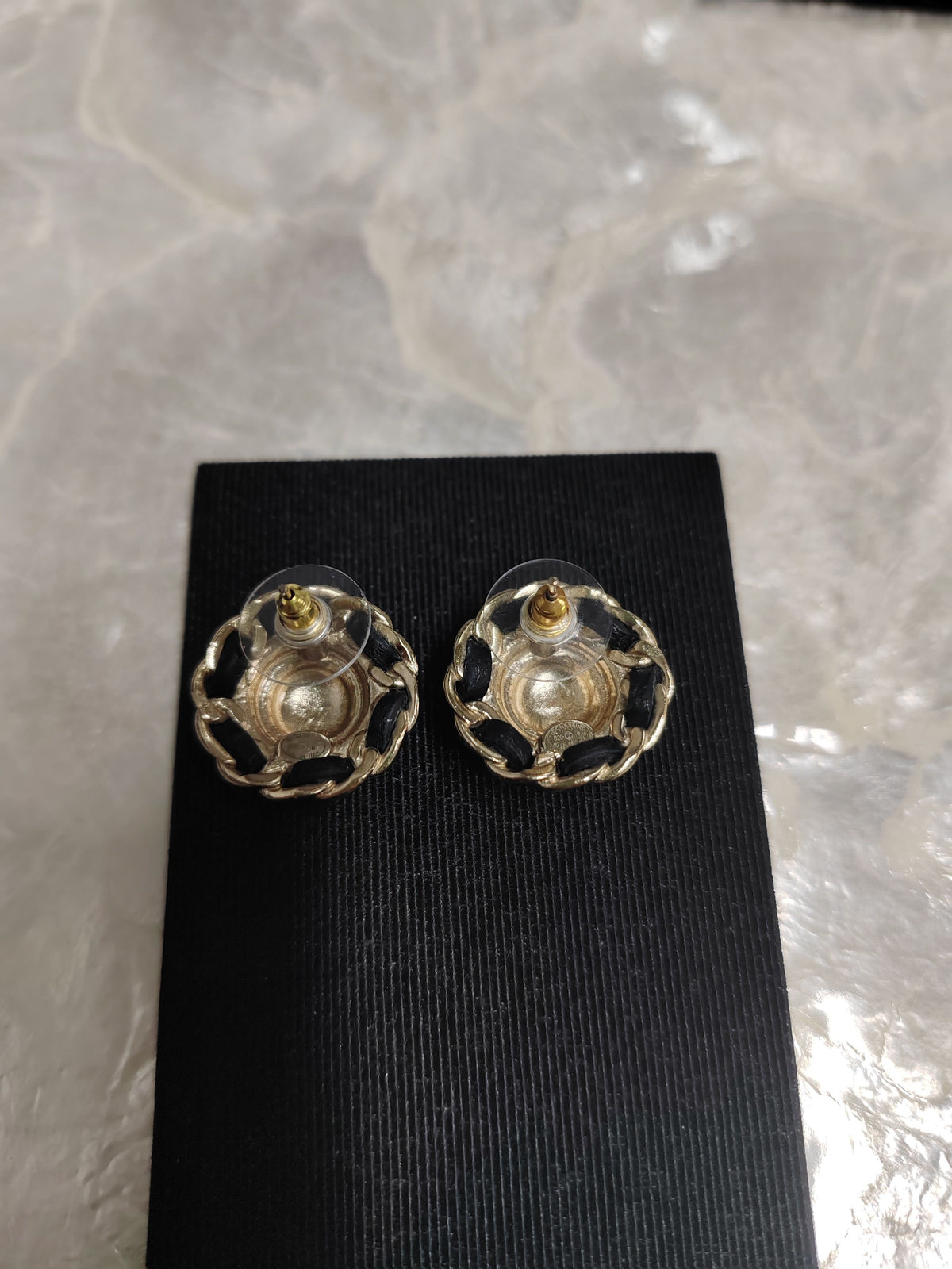 Chanel - Other - Crystal - Gold