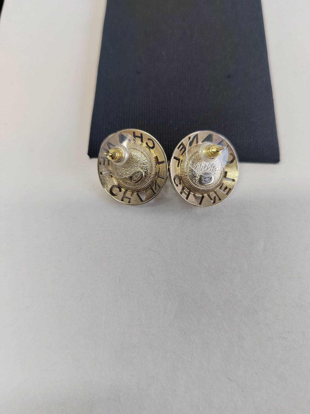 Chanel - Other - Crystal - Gold