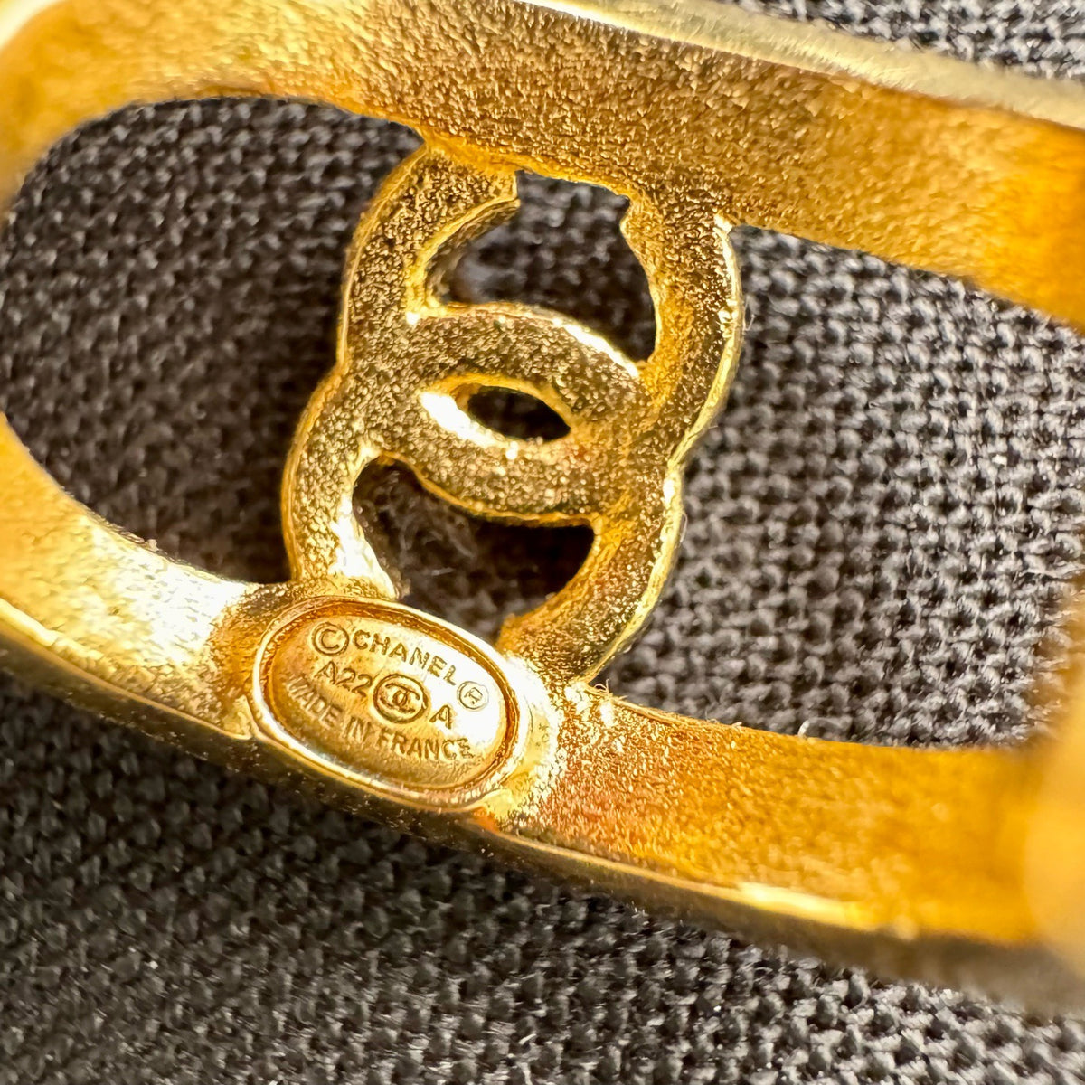 Chanel - Other - Crystal - Gold