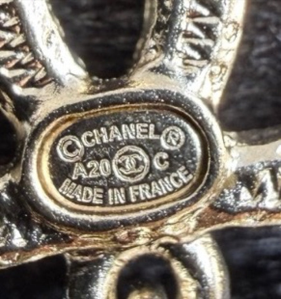 Chanel - Other - Crystal - Gold