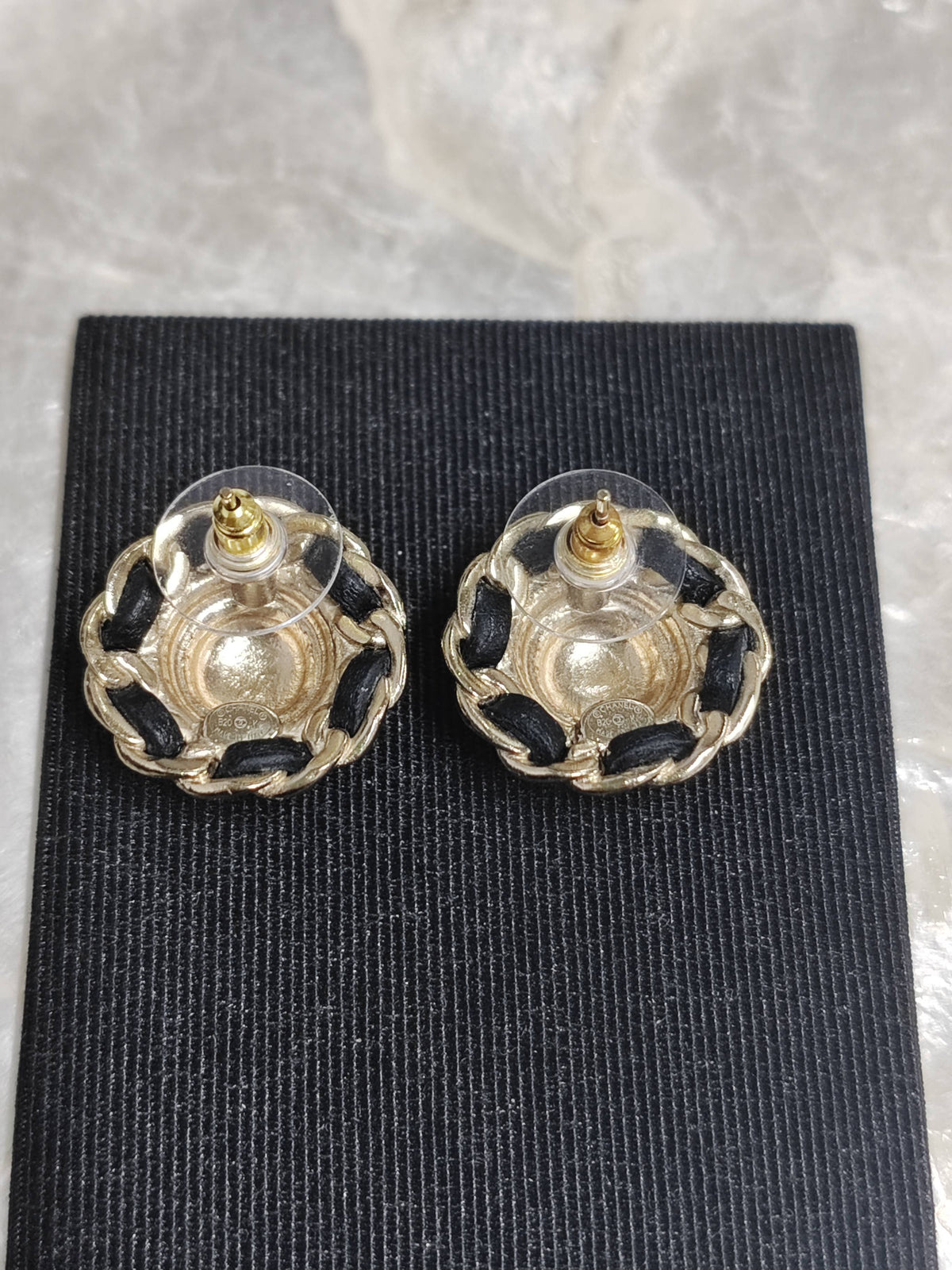 Chanel - Other - Crystal - Gold