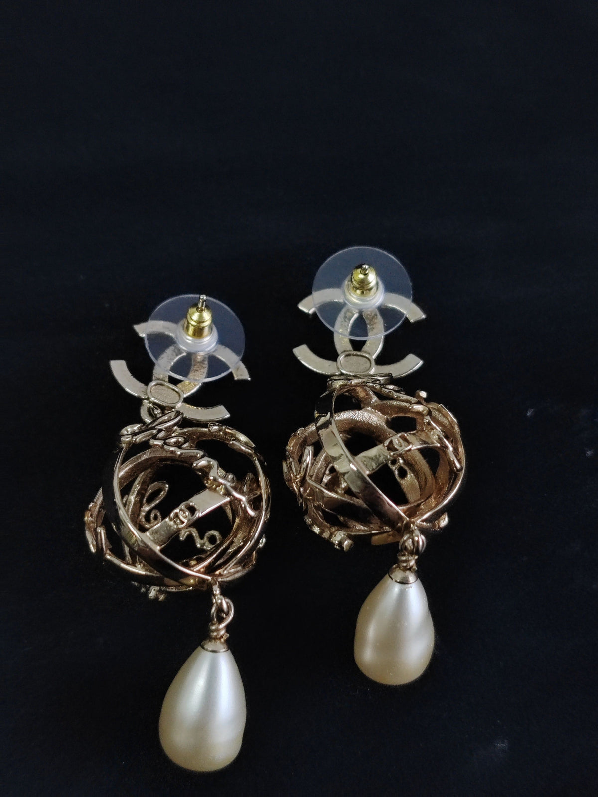 Chanel - Other - Crystal - Gold