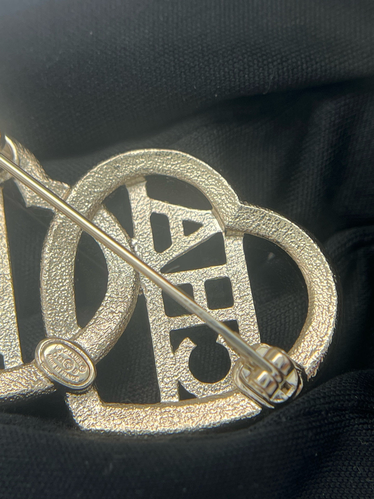 Chanel - Other - Crystal - Gold