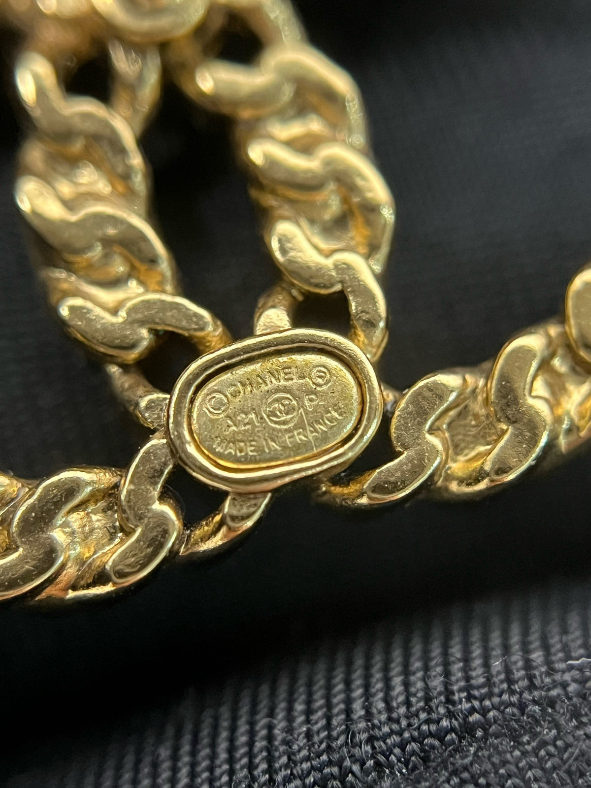 Chanel - Other - Crystal - Gold