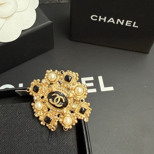 Chanel - Other - Crystal - Gold - (57)