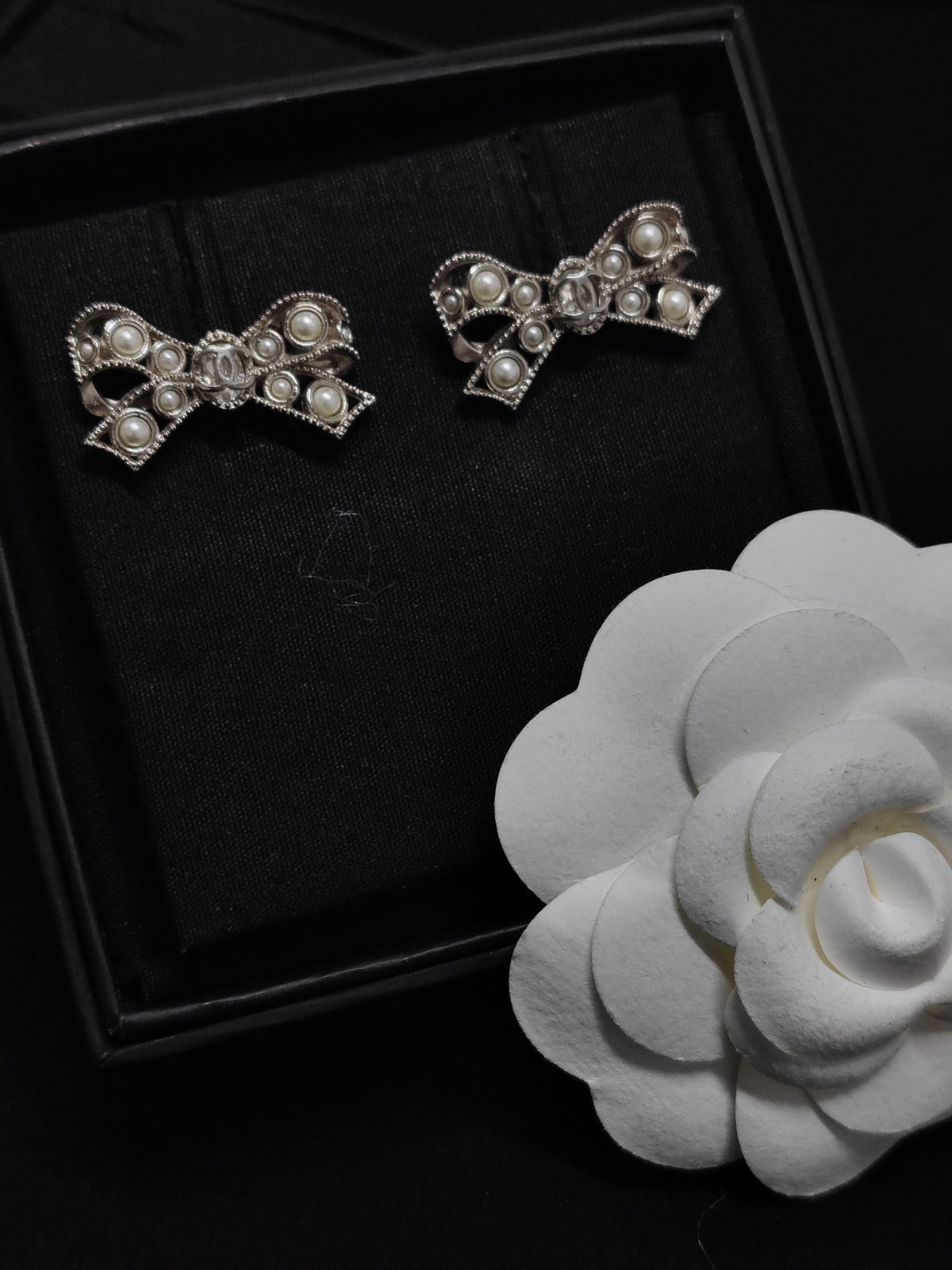 Chanel - Other - Crystal - Silver