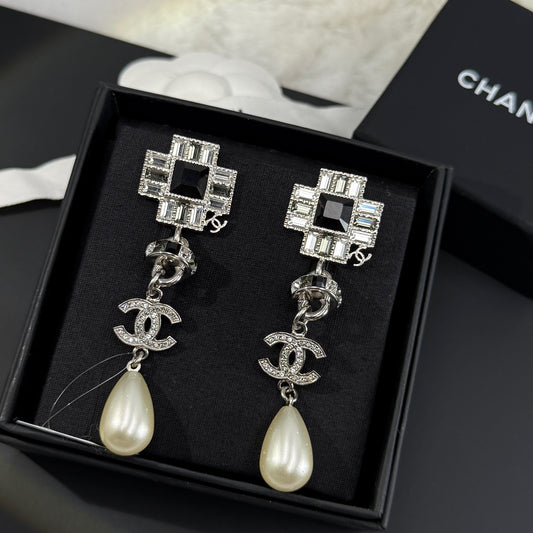 Chanel - Other - Crystal - Silver