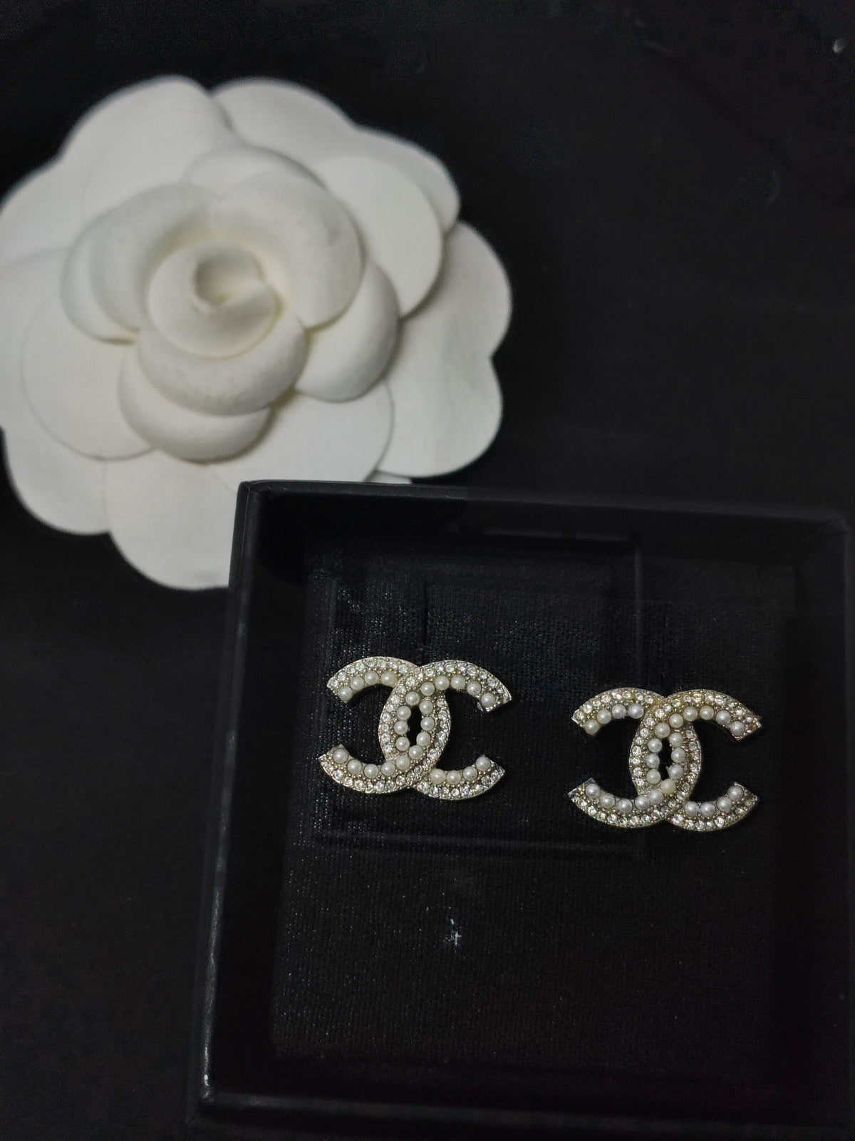 Chanel - Other - Crystal - Silver