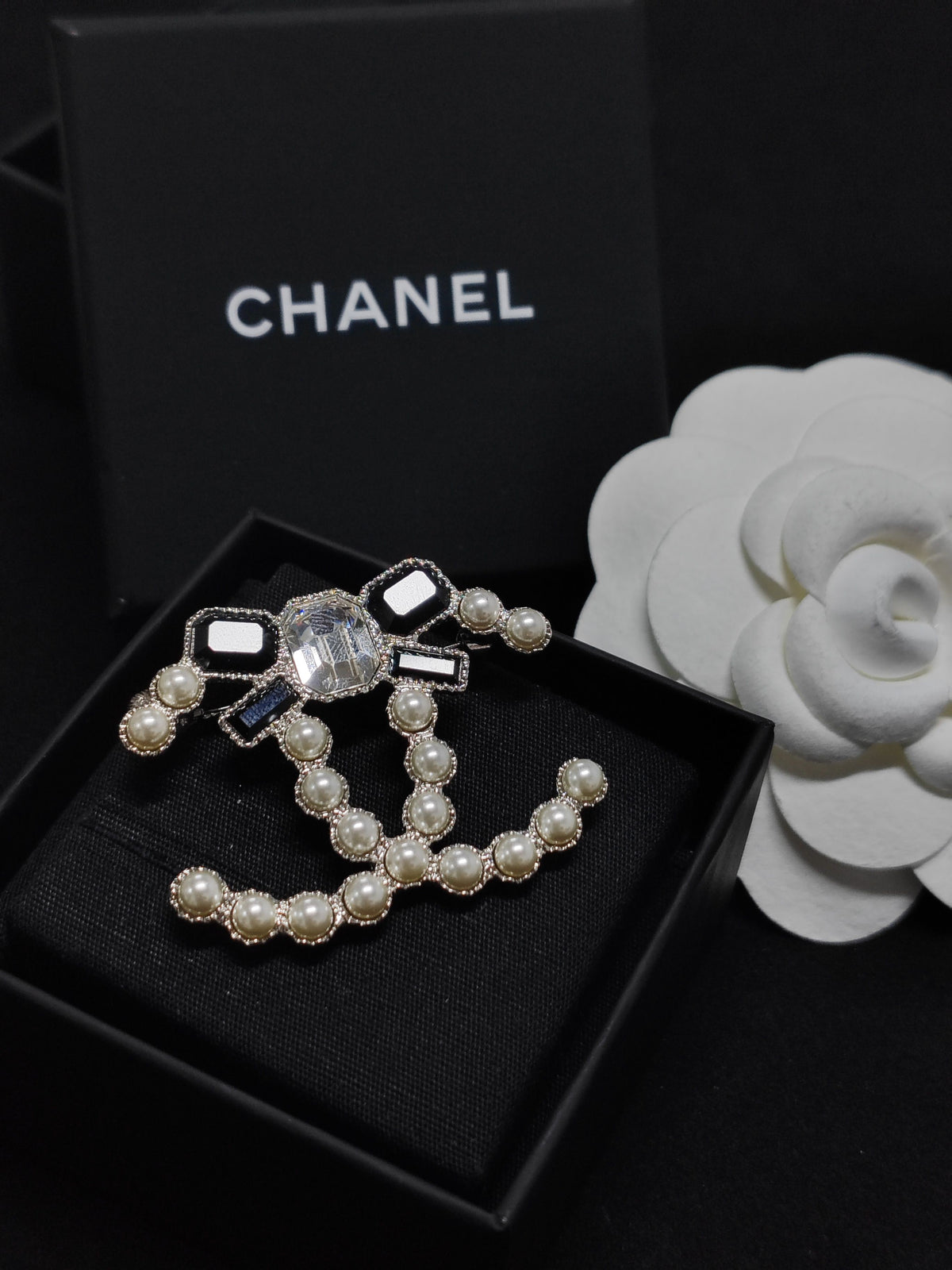 Chanel - Other - Crystal - Silver