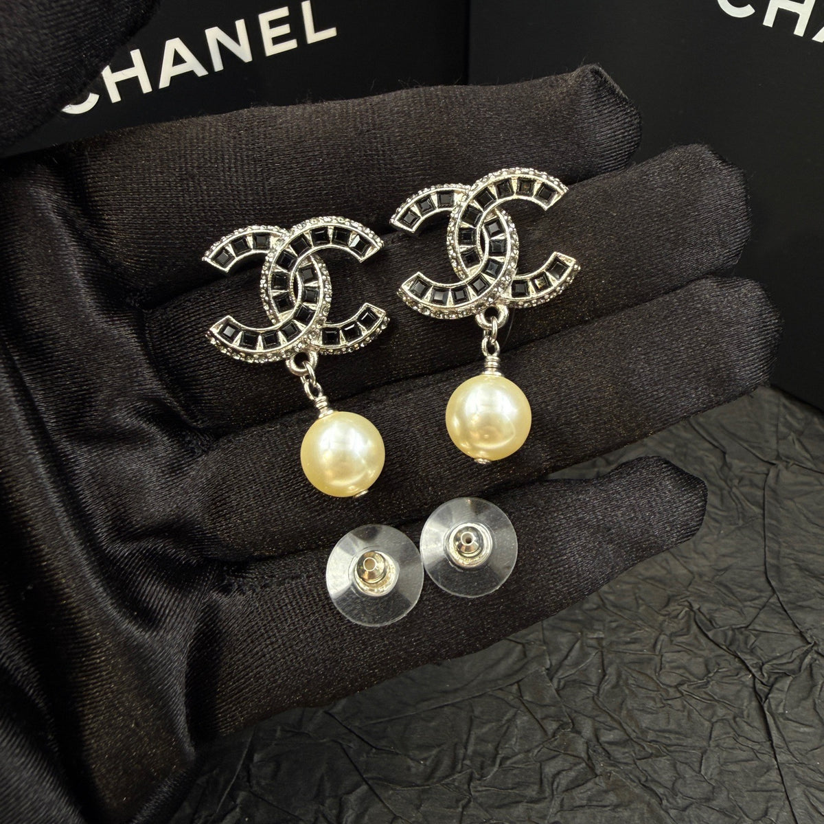 Chanel - Other - Crystal - Silver