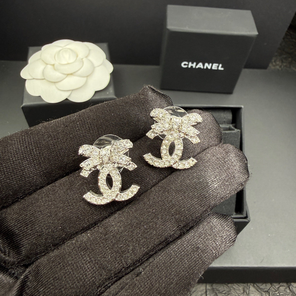 Chanel - Other - Crystal - Silver