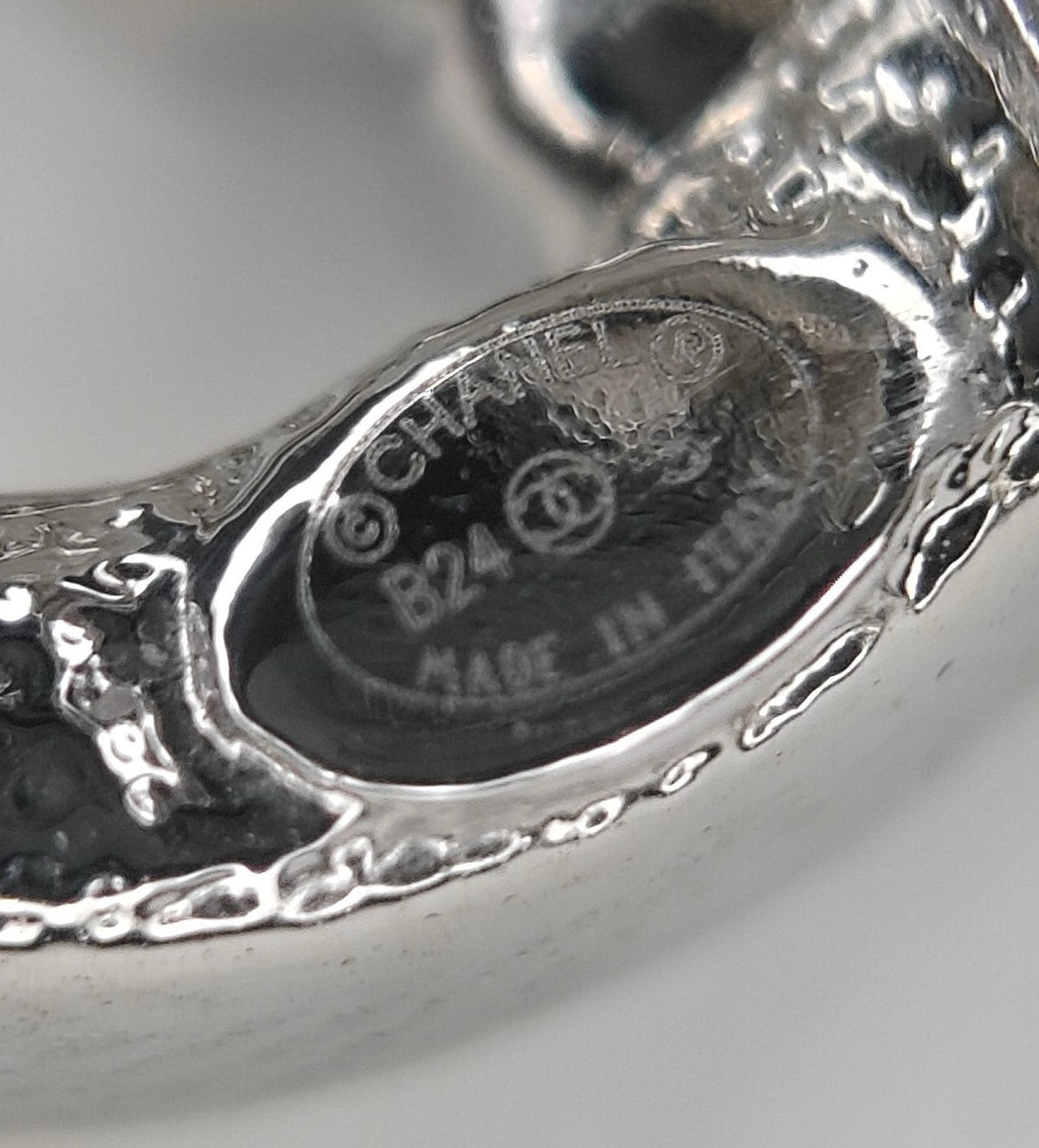Chanel - Other - Crystal - Silver