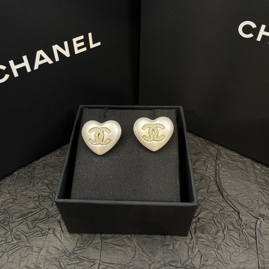 Chanel - Other - Crystal - White