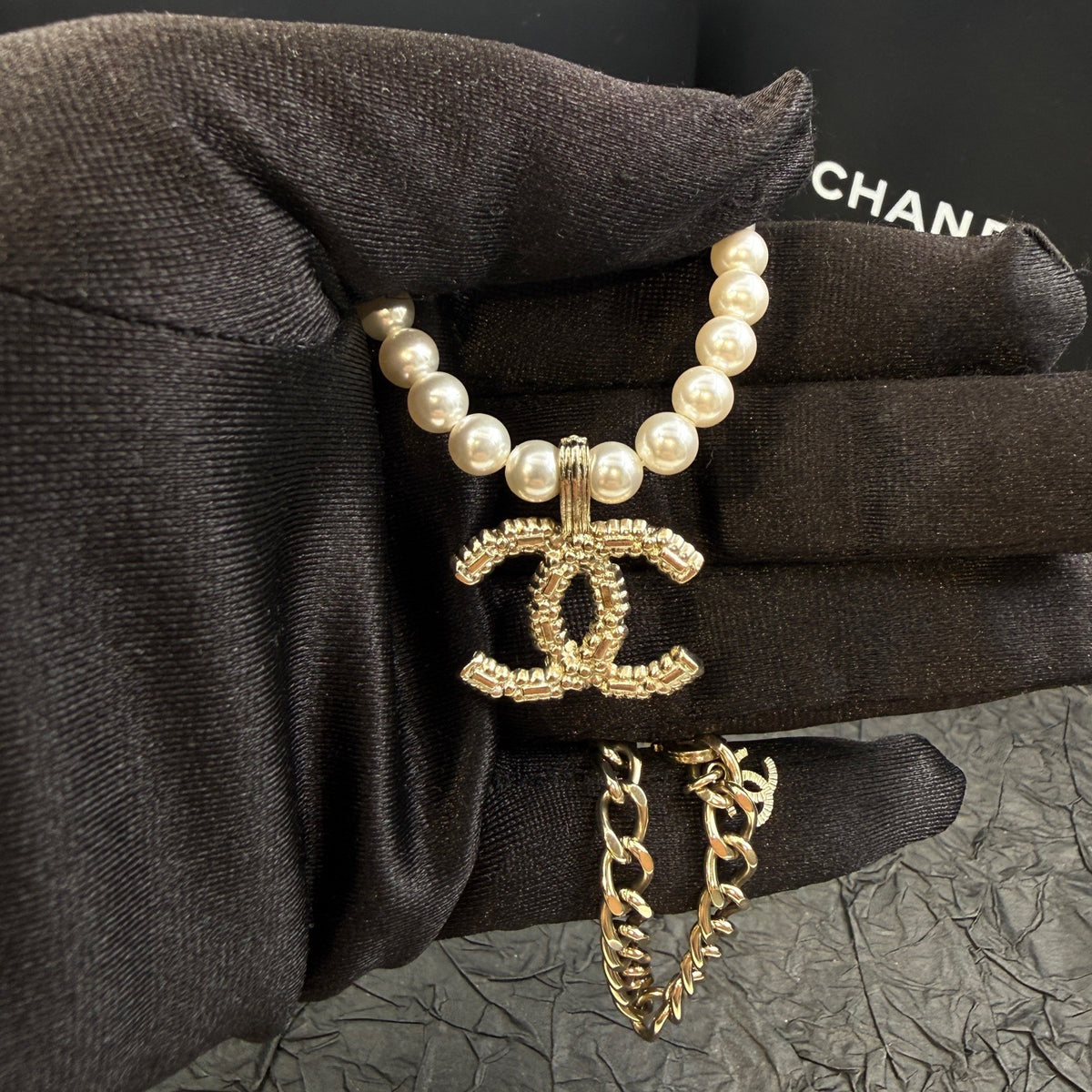 Chanel - Other - Crystal - White