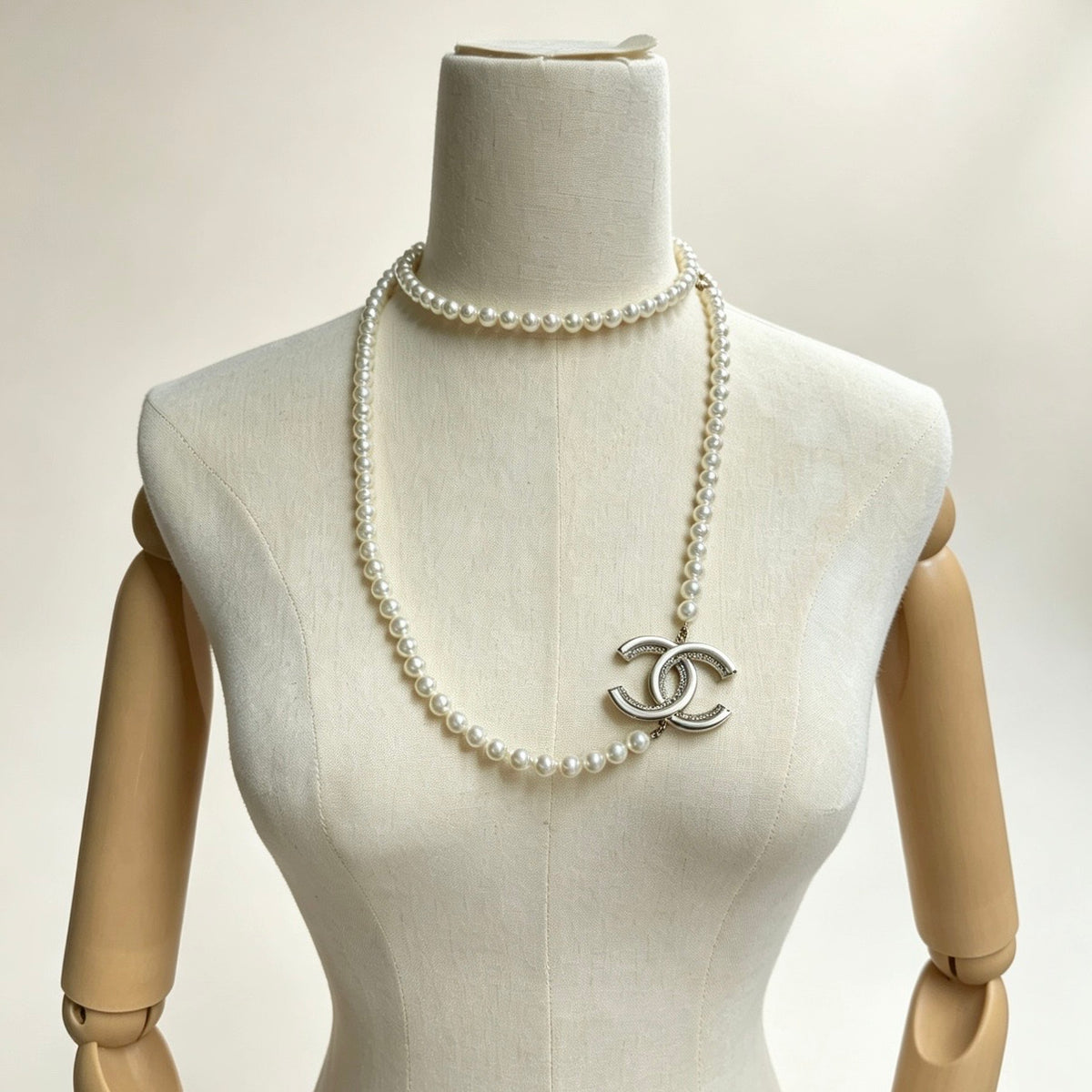 Chanel - Other - Crystal - White