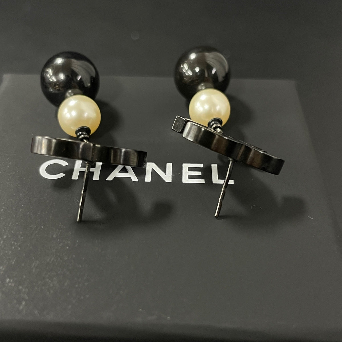 Chanel - Other - Dark-tone metal with imitation pearls and resin beads. - Multicolour