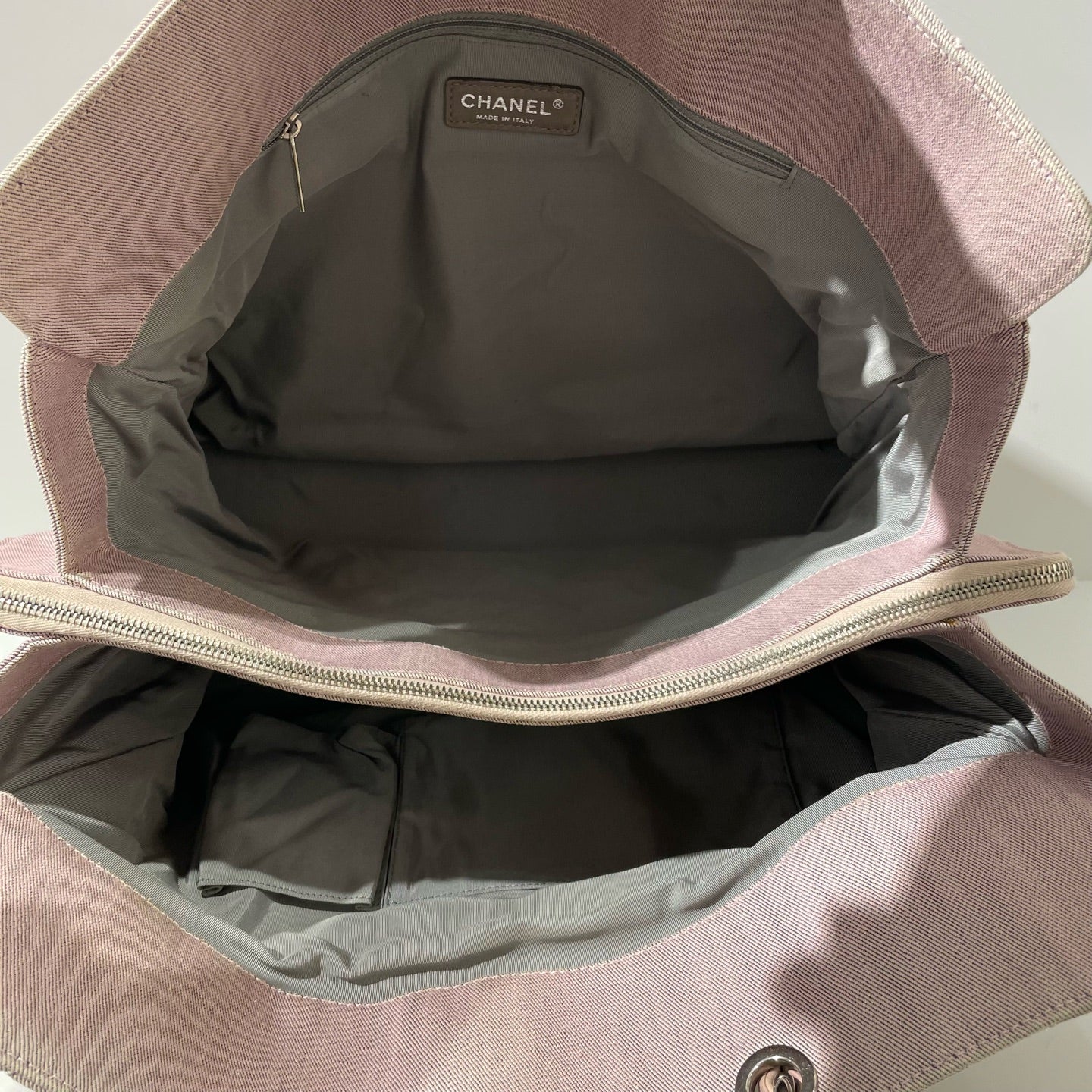 Chanel - Other - Denim - Jeans - Pink - (Large)