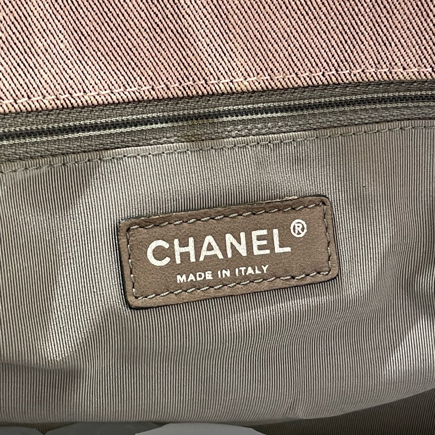 Chanel - Other - Denim - Jeans - Pink - (Large)