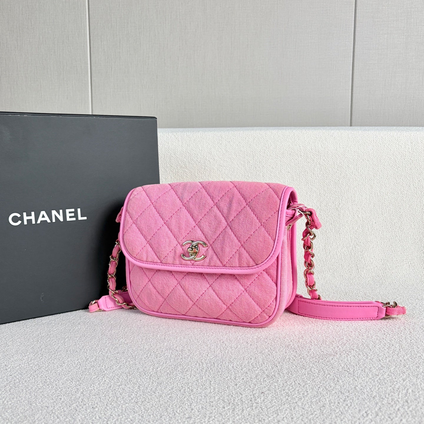 Chanel - Other - Denim - Jeans - Pink - (small)