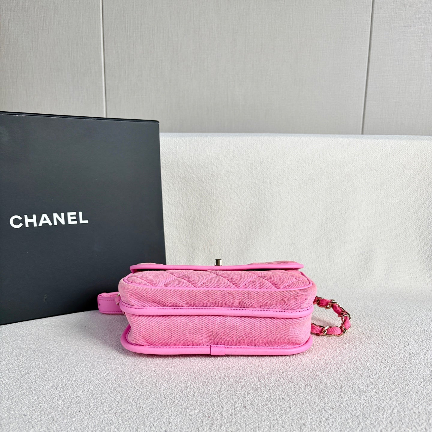 Chanel - Other - Denim - Jeans - Pink - (small)