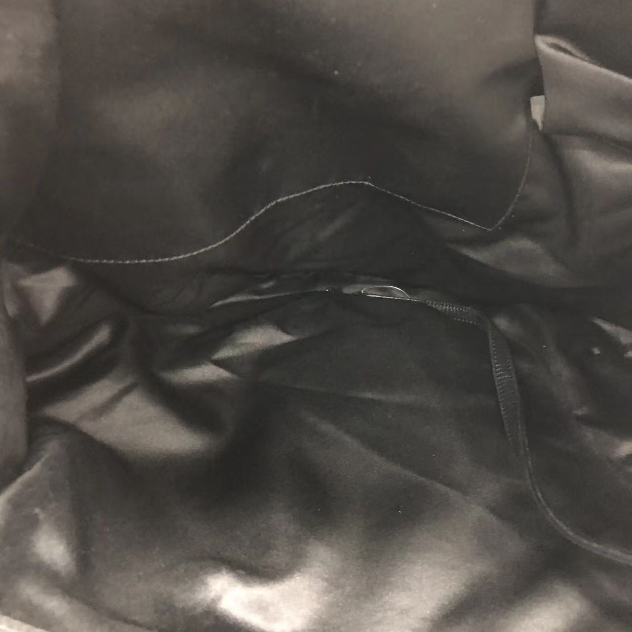 Chanel - Other - Faux fur - Grey - (medium)