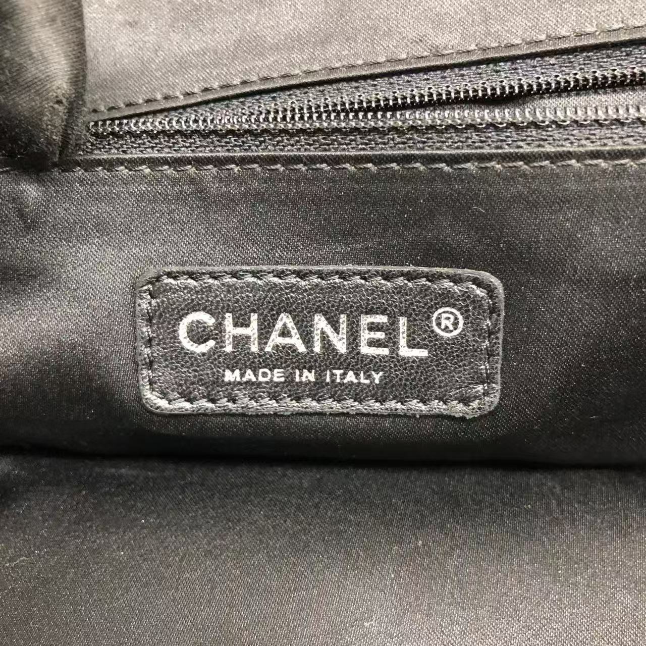 Chanel - Other - Faux fur - Grey - (medium)