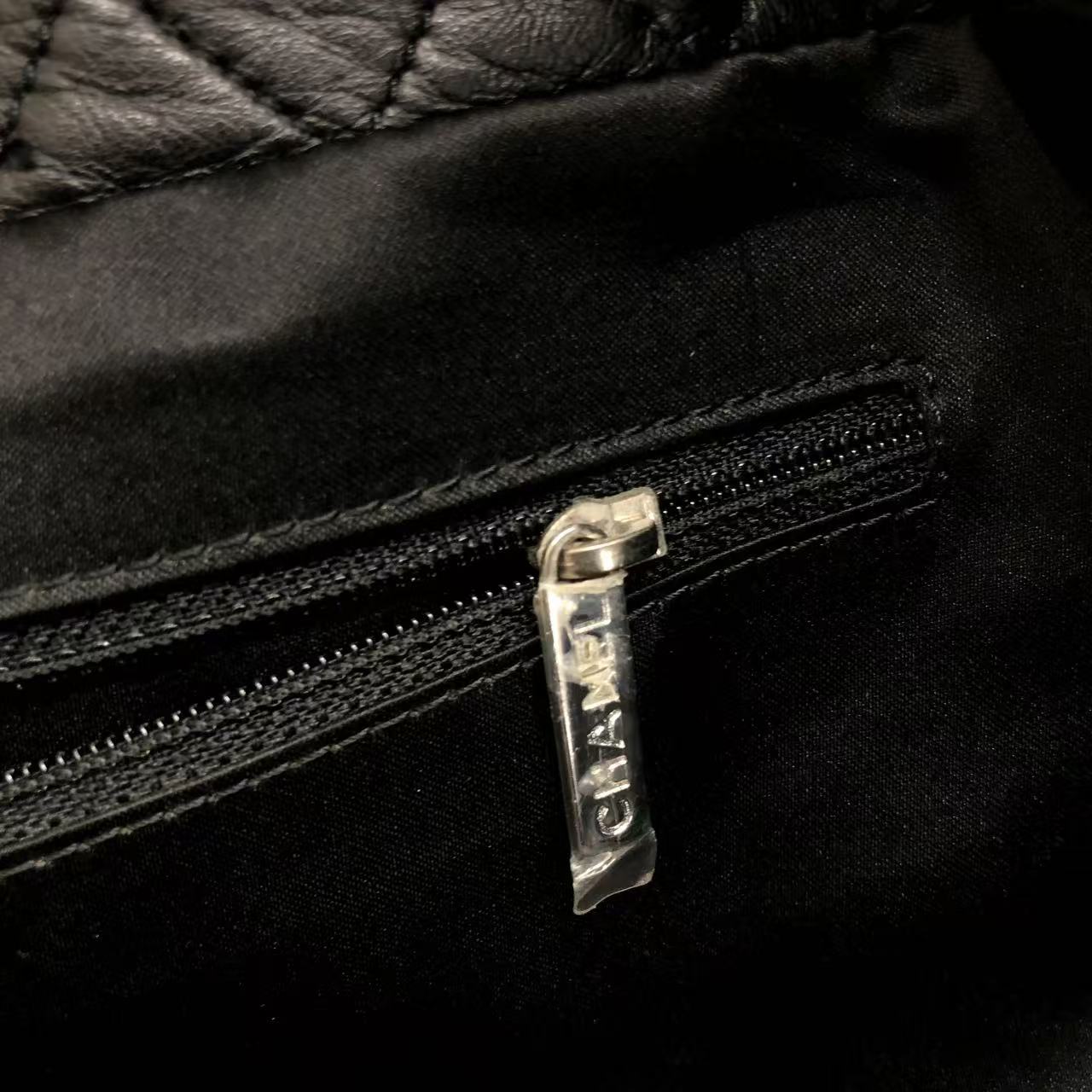Chanel - Other - Faux fur - Grey - (medium)