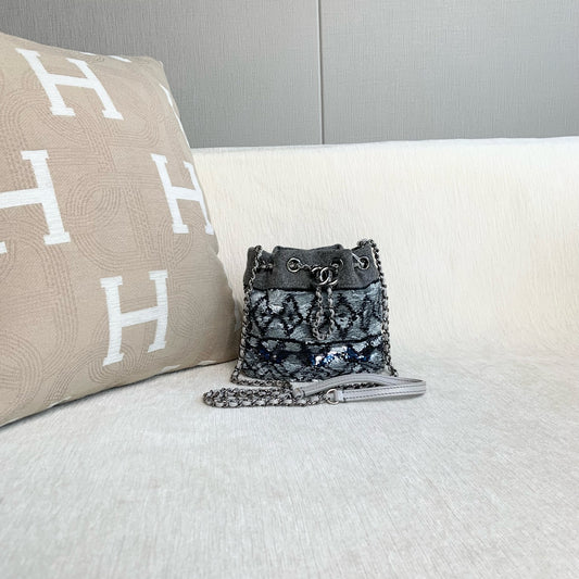 Chanel - Other - Glitter - Grey - (mini)