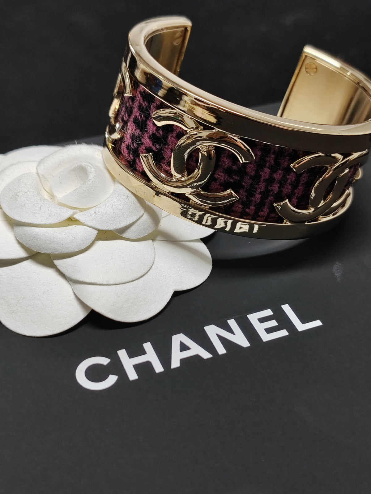 Chanel - Other - Gold plated - Gold - (M)