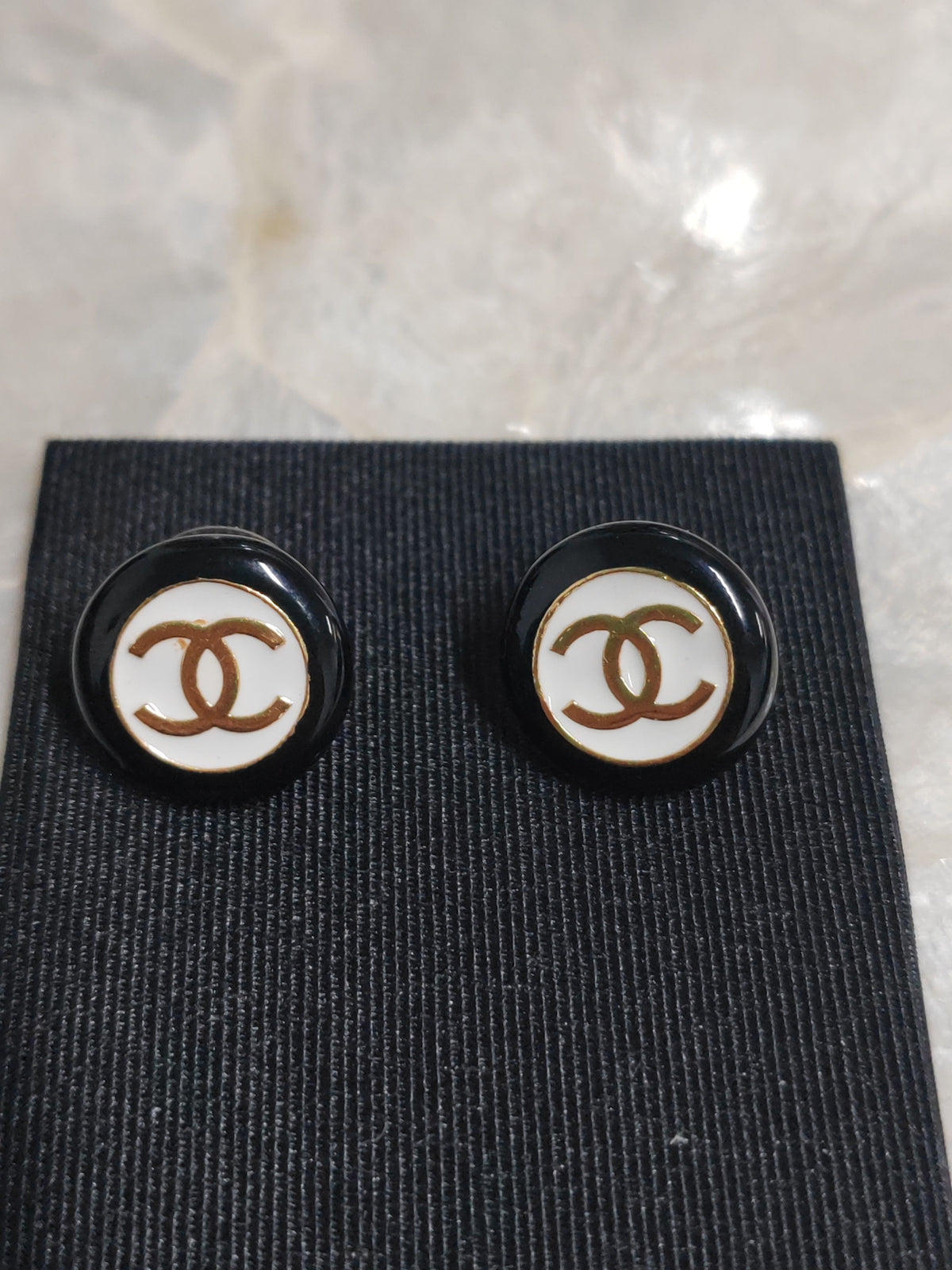 Chanel - Other - Gold plated - White