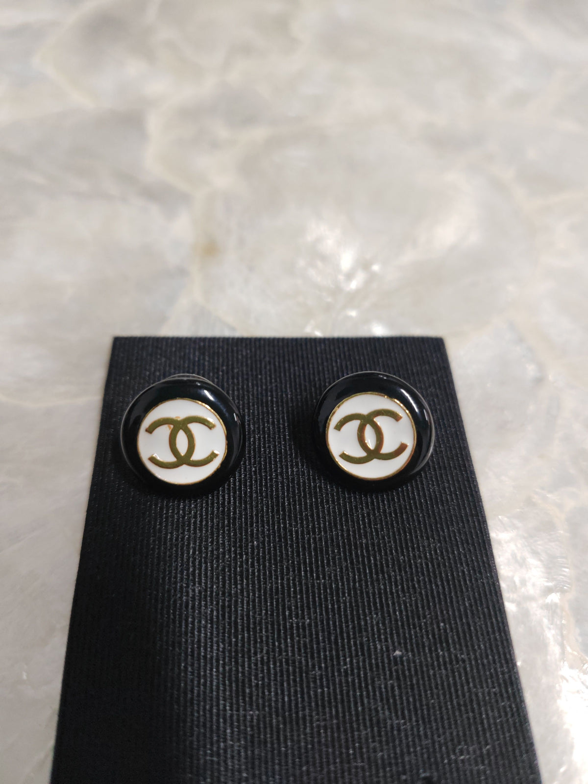 Chanel - Other - Gold plated - White