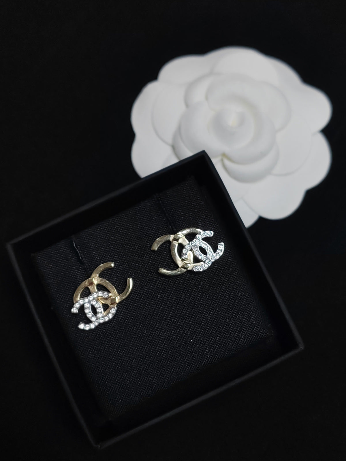 Chanel - Other - Gold-tone and silver-tone metal with clear crystal embellishments - Multicolour