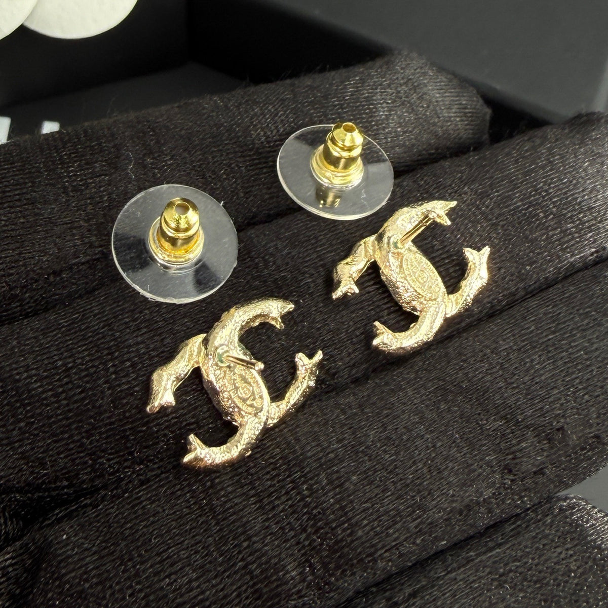 Chanel - Other - Gold-tone base metal with clear crystal embellishments - Gold