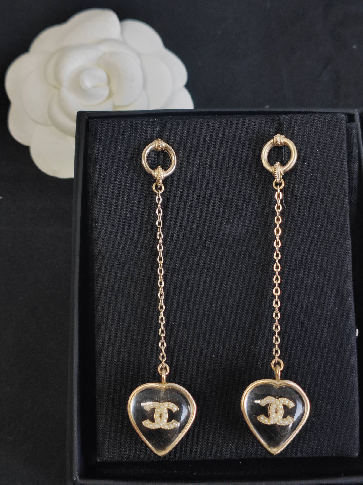 Chanel - Other - Gold-tone base metal with dark glass heart elements and pearl-like detailing. - Multicolour