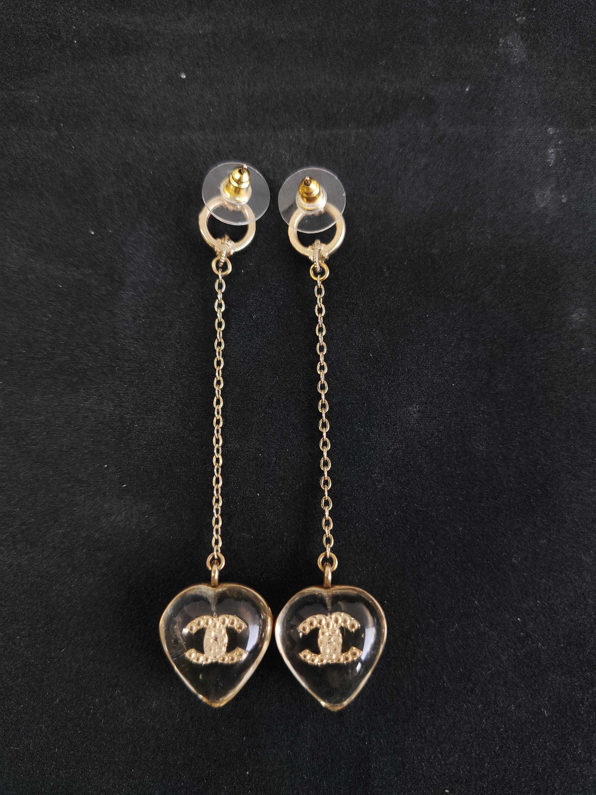 Chanel - Other - Gold-tone base metal with dark glass heart elements and pearl-like detailing. - Multicolour