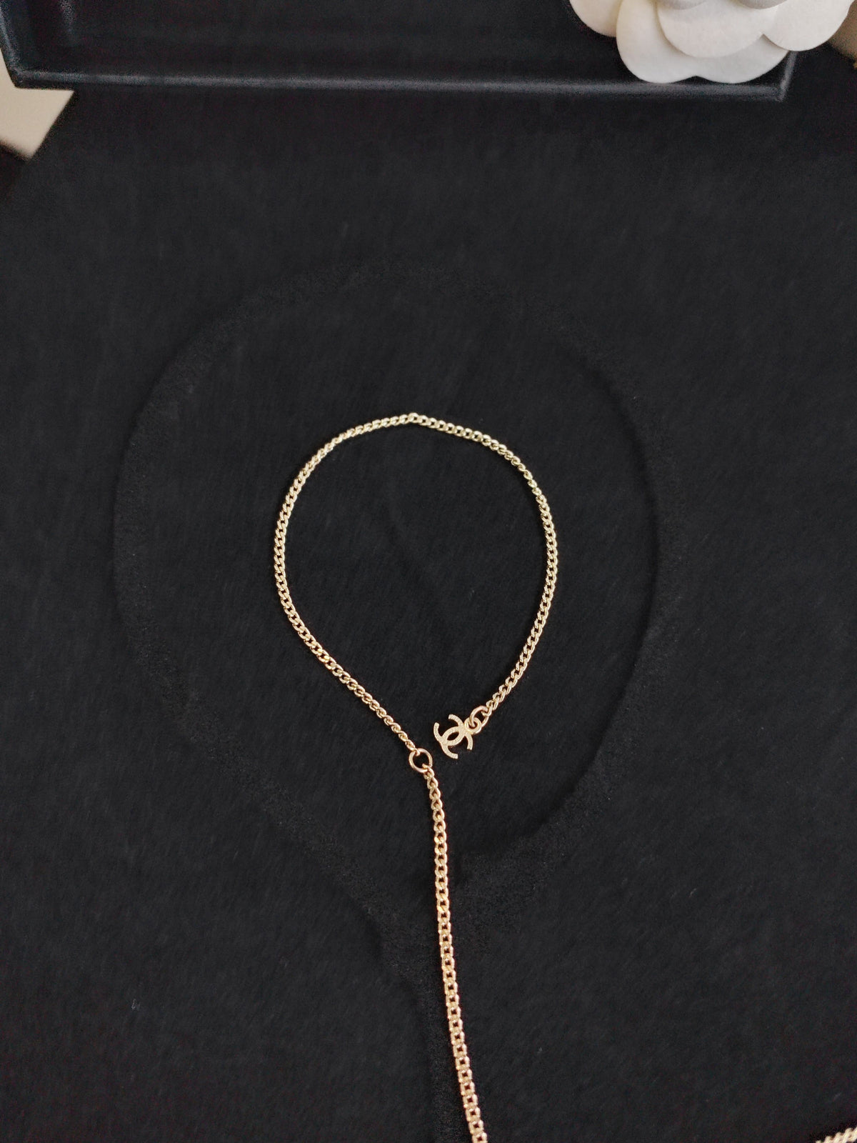 Chanel - Other - Gold-tone base metal with faux pearl embellishments - Gold