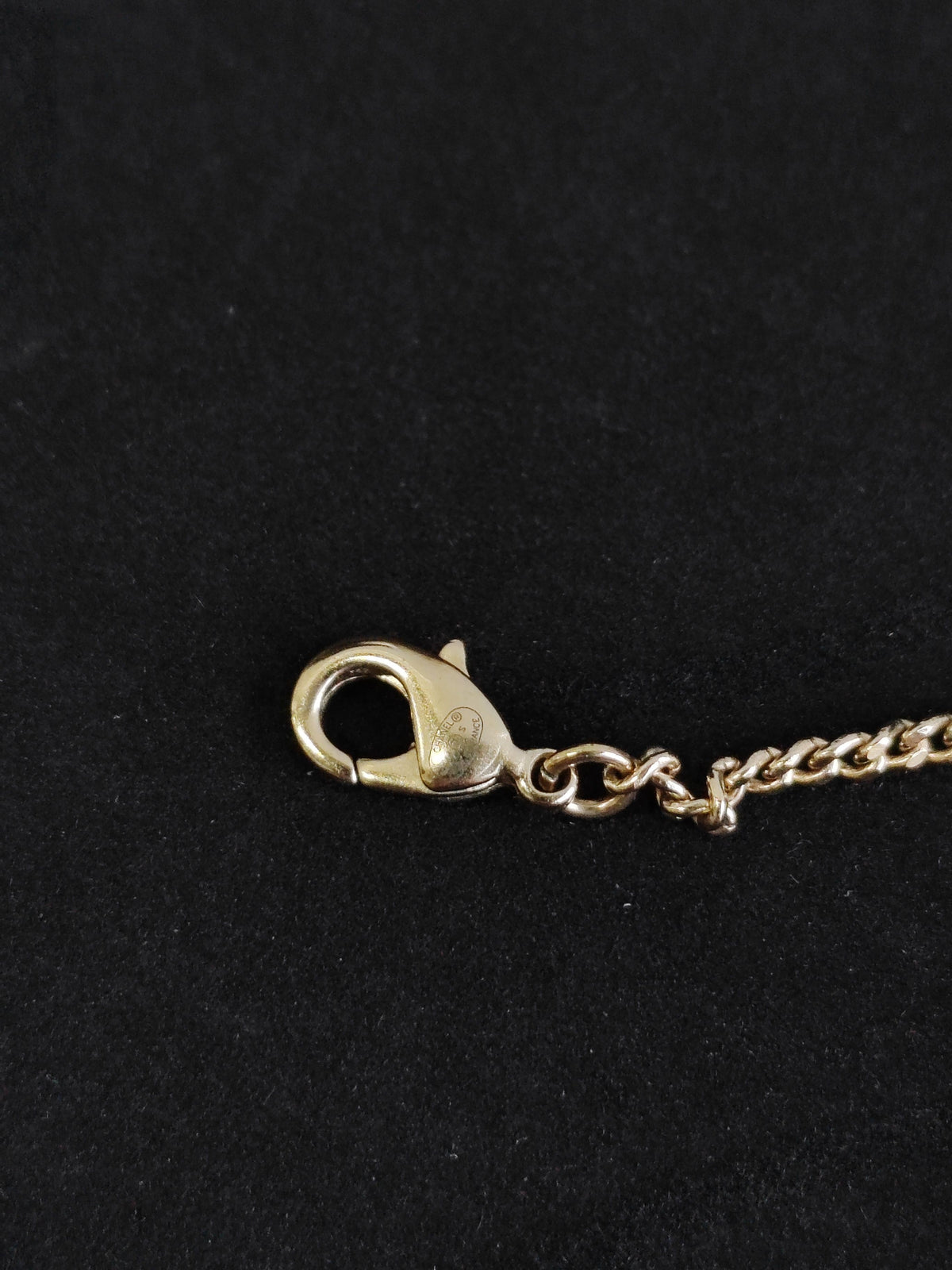 Chanel - Other - Gold-tone base metal with faux pearl embellishments - Gold