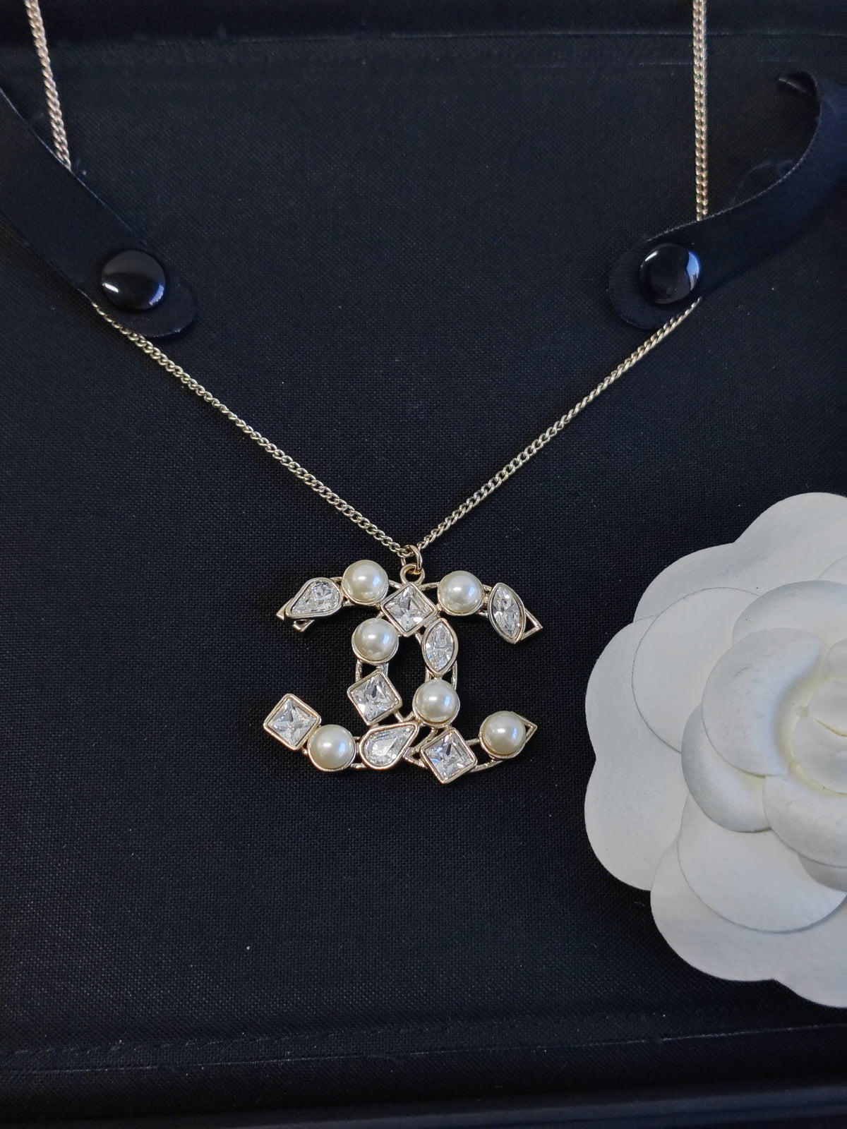 Chanel - Other - Gold-tone base metal with glass crystal accents and imitation pearls - Gold