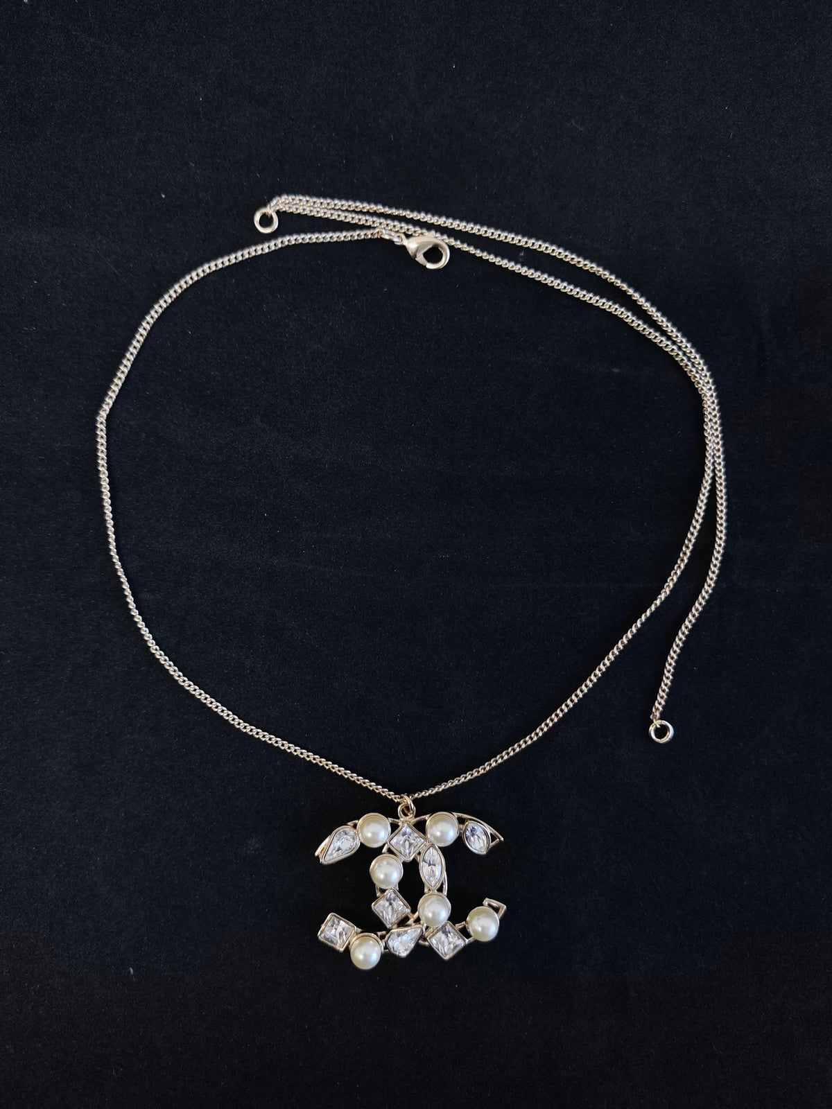 Chanel - Other - Gold-tone base metal with glass crystal accents and imitation pearls - Gold