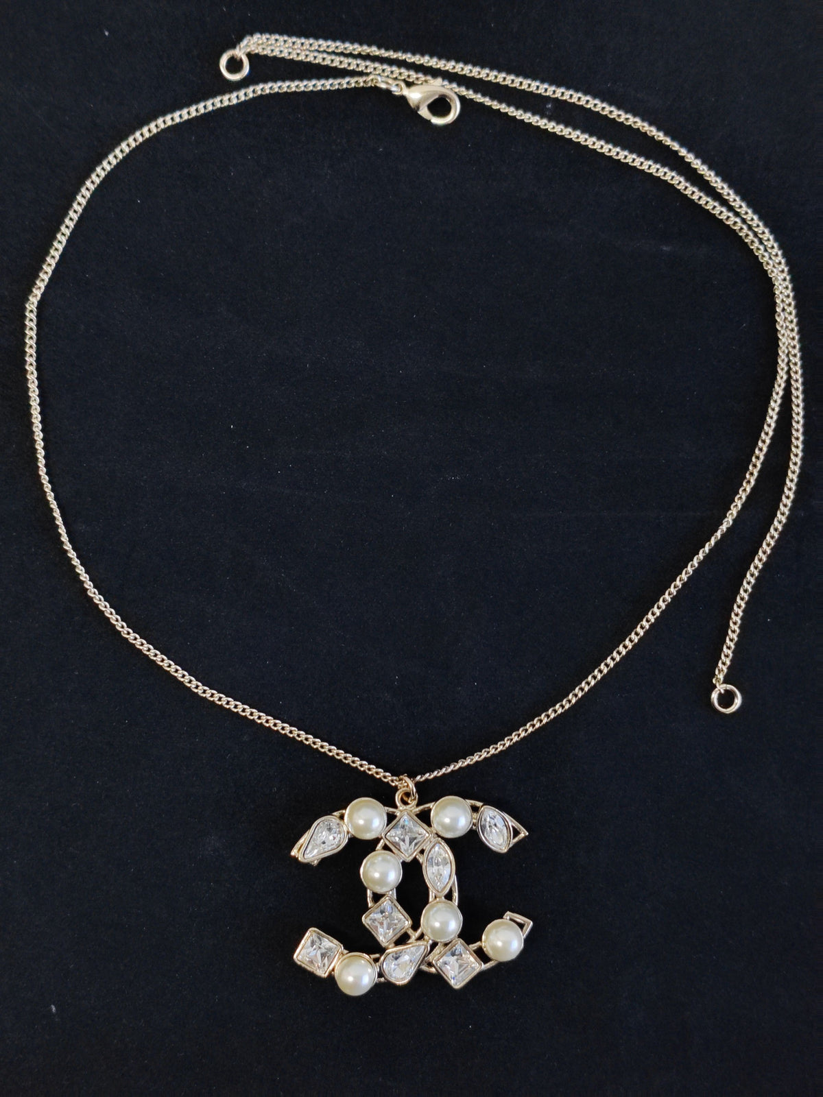 Chanel - Other - Gold-tone base metal with glass crystal accents and imitation pearls - Gold