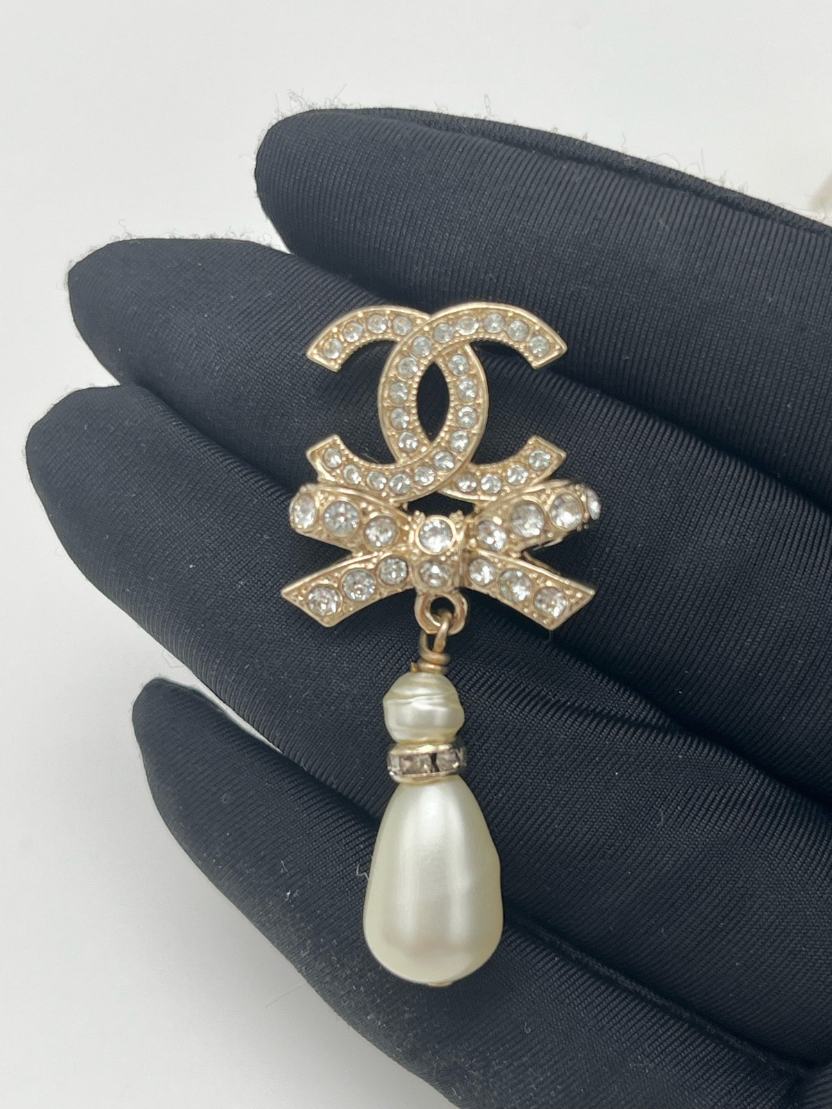 Chanel - Other - Gold-tone base metal with glass crystals and faux pearl drops. - Gold - (One size)