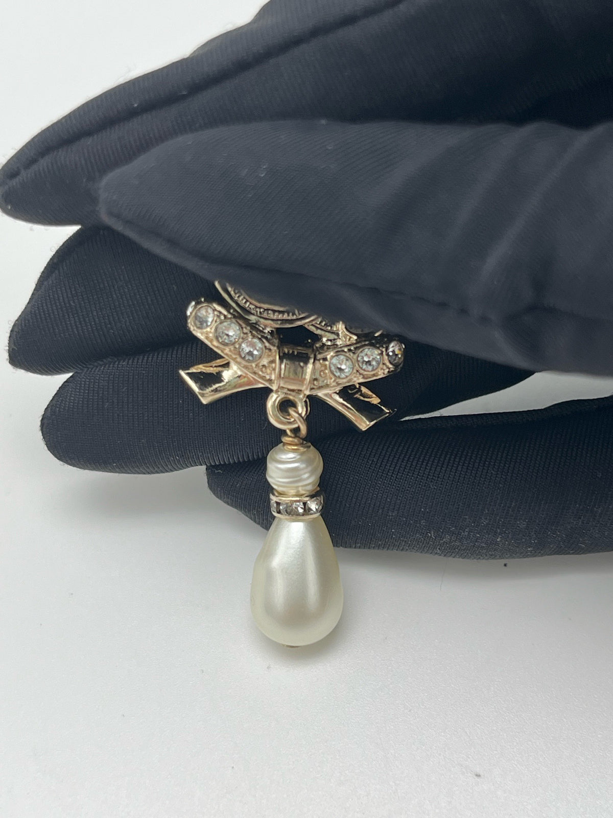 Chanel - Other - Gold-tone base metal with glass crystals and faux pearl drops. - Gold - (One size)