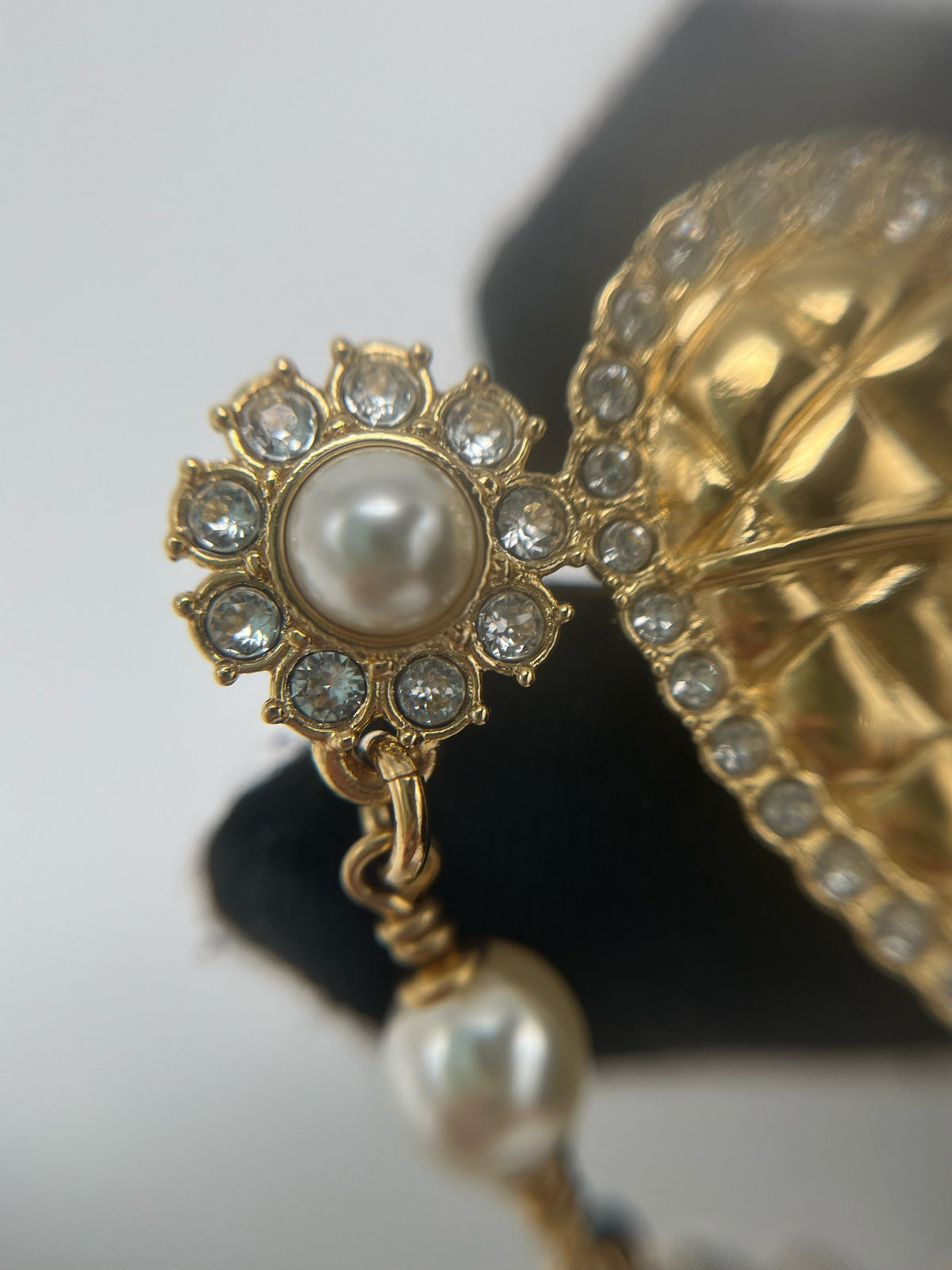 Chanel - Other - Gold-tone base metal with imitation pearl and crystal embellishments - Gold