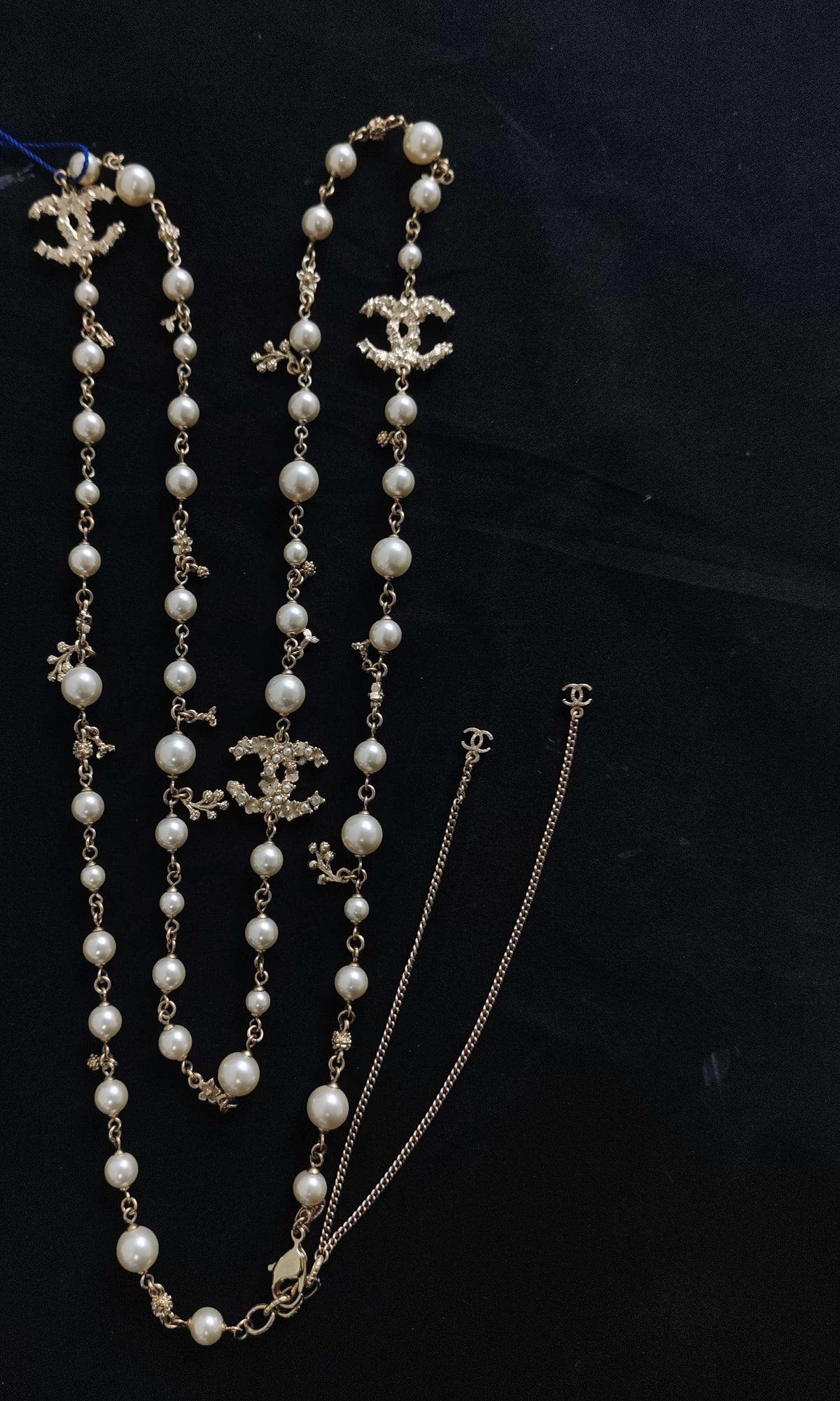 Chanel - Other - Gold-tone base metal with imitation pearls and decorative motifs. - Multicolour